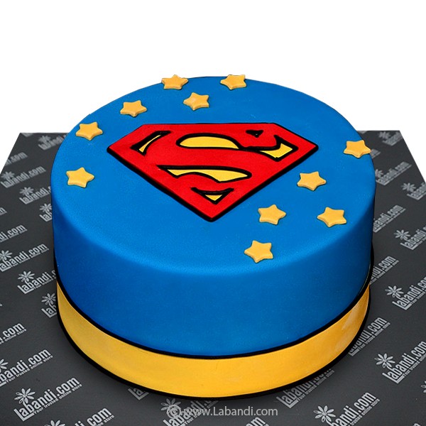Superman cake | Instagram